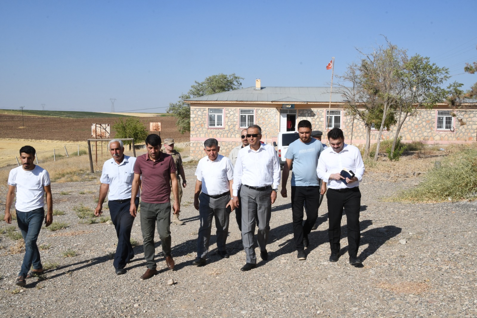 Vali Çuhadar ''Hizmet anlamında köy kent ayrımı kalmadı ''