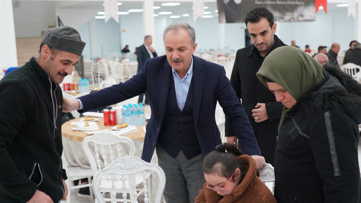 Adıyaman Belediyesi tarafından deprem şehitleri anısına mevlit programı düzenlendi