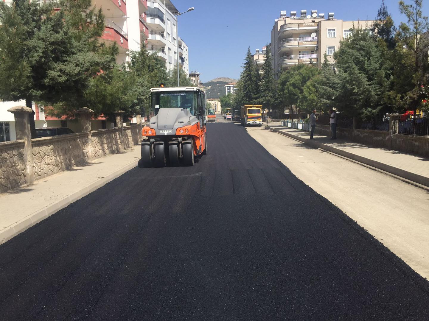 Yeni Mahallede Asfalt Çalışması