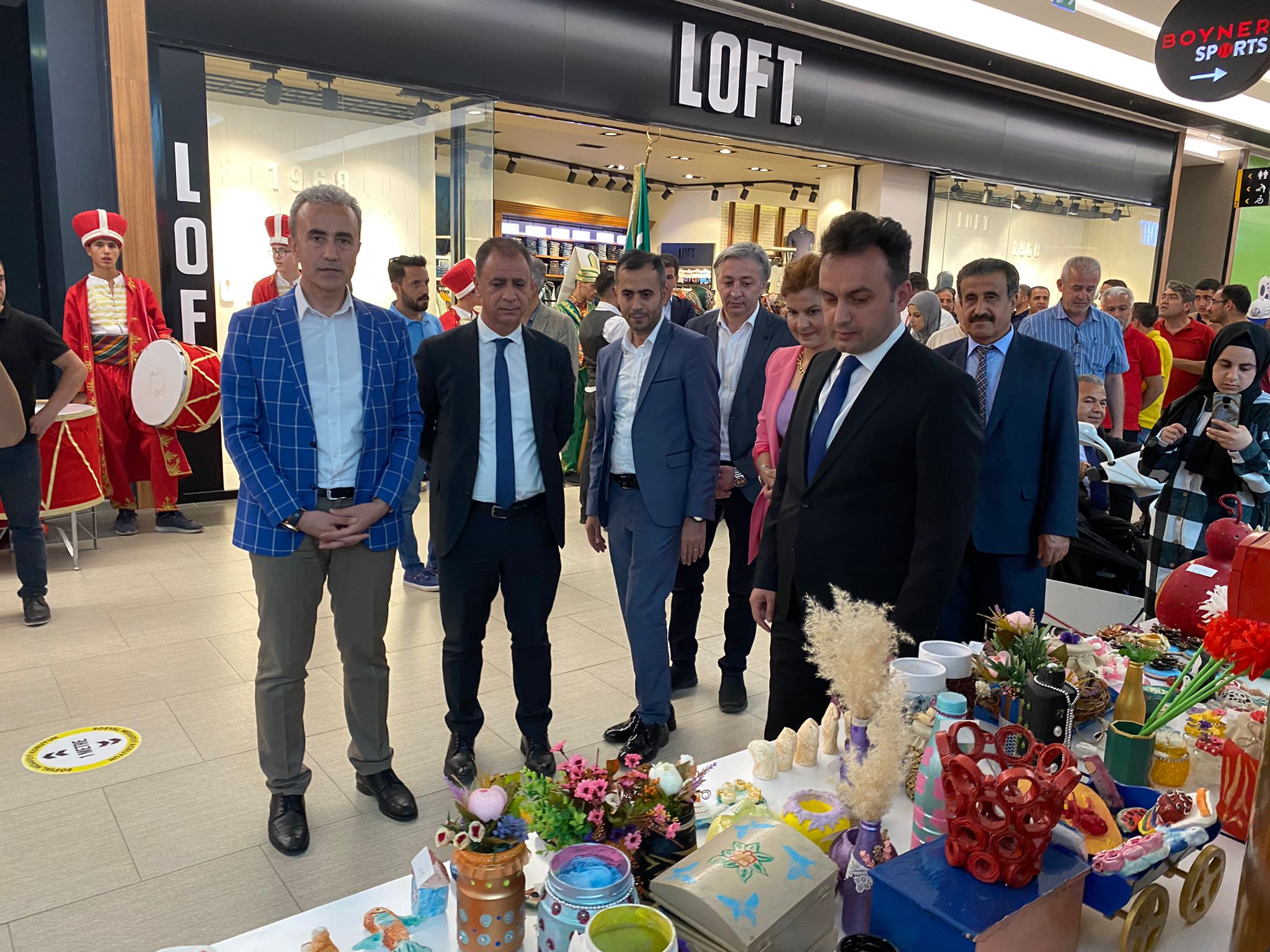 Özel Çocuklardan Özel Sergi