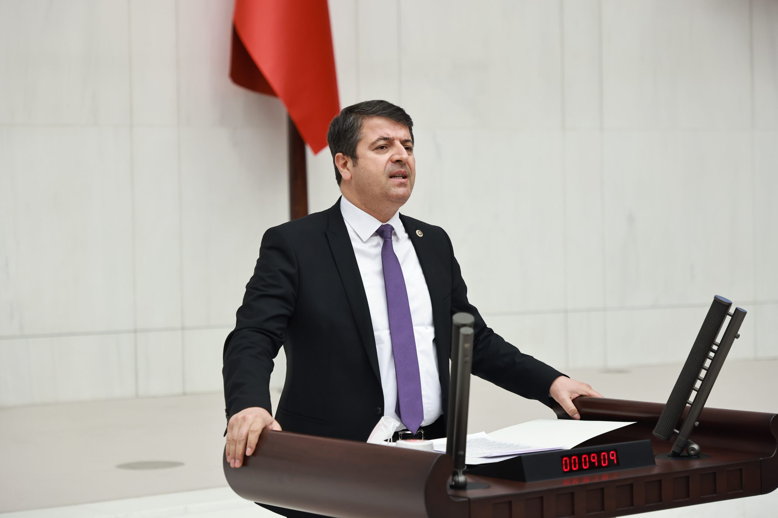 Tutdere Meclise Seslendi: Yasayı Kaldıralım