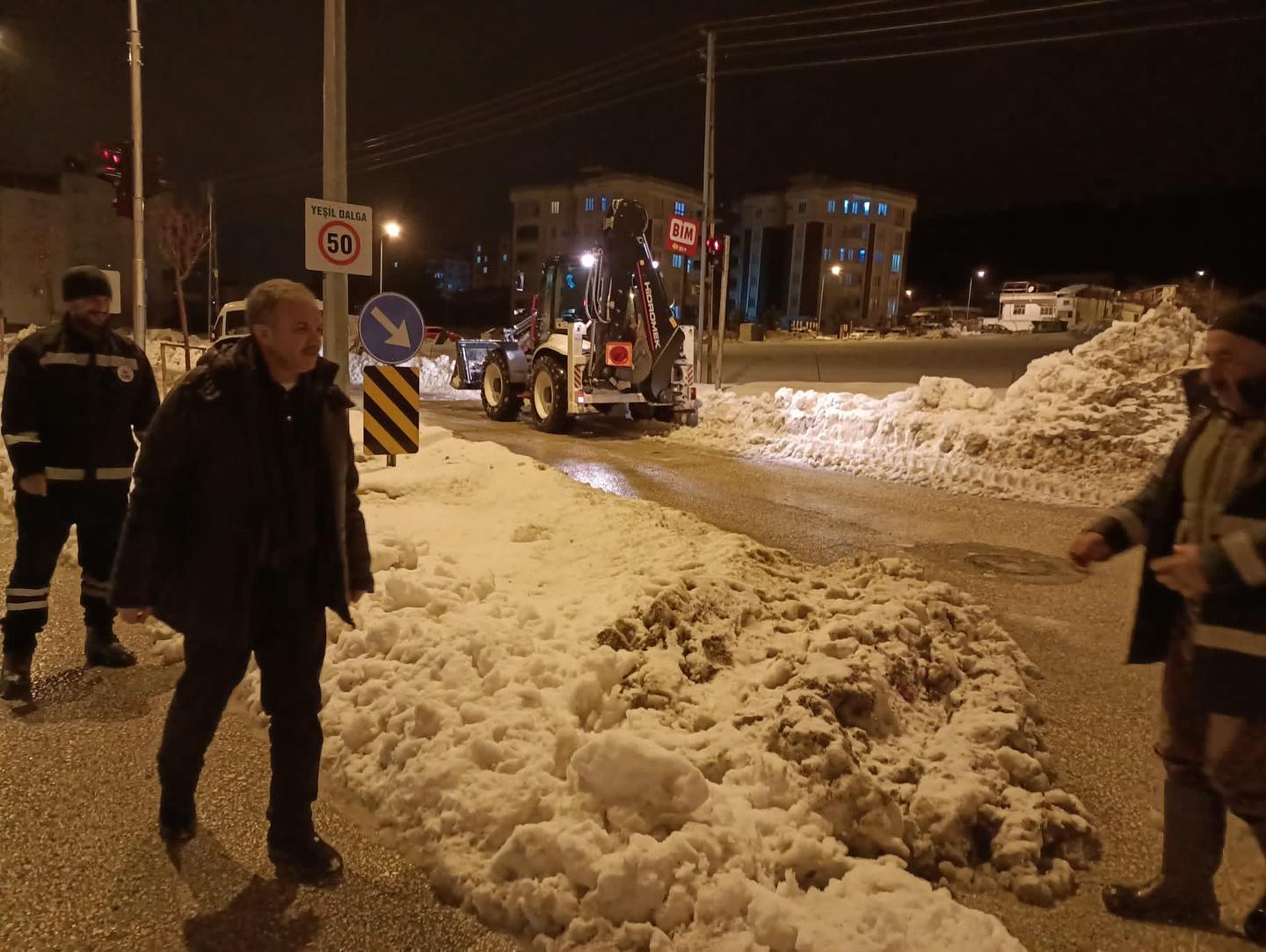 Karla Mücadele Eden Adıyaman Belediyesi Kapalı Yol Bırakmadı