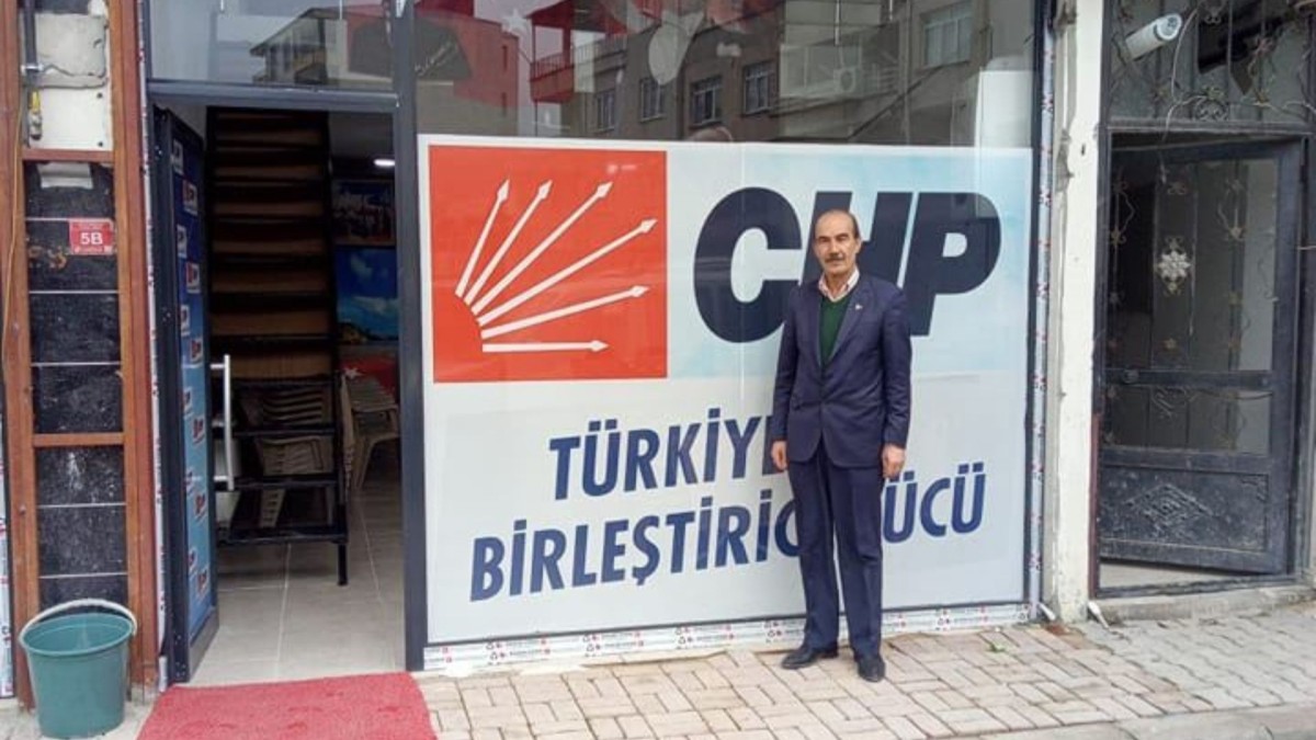 Kardeşi Aday Yapılmadı, Partisinden İstifa Etti