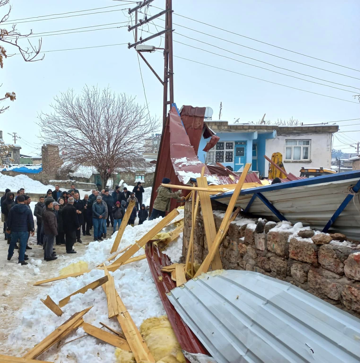 Çatı Çöktü Baba ve Kızı Altında Kaldı