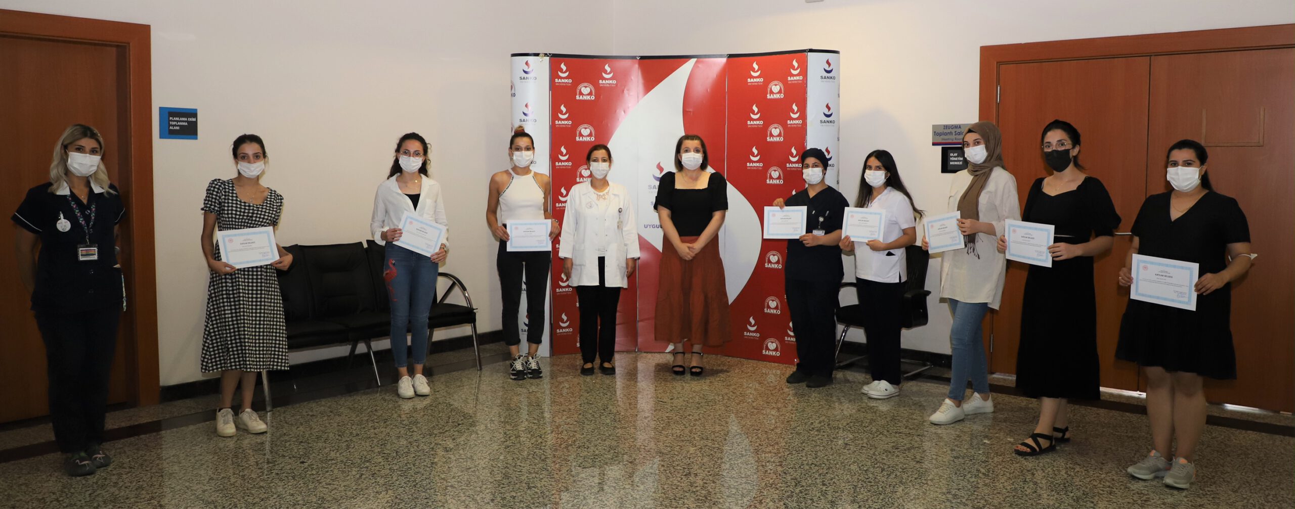  Bebek dostu hastanede anne sütü eğitimi veriliyor