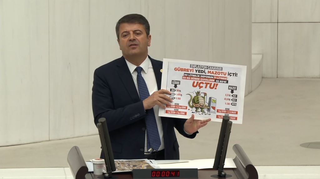 Tutdere: Tütün Üreticisinin Alın Teri Yerinde Saydı