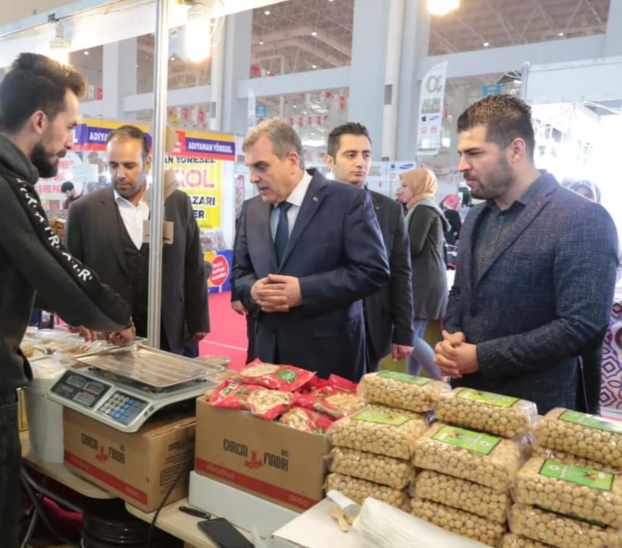 Şanlıurfa'da Yöresel Ürünlere Akın Etti