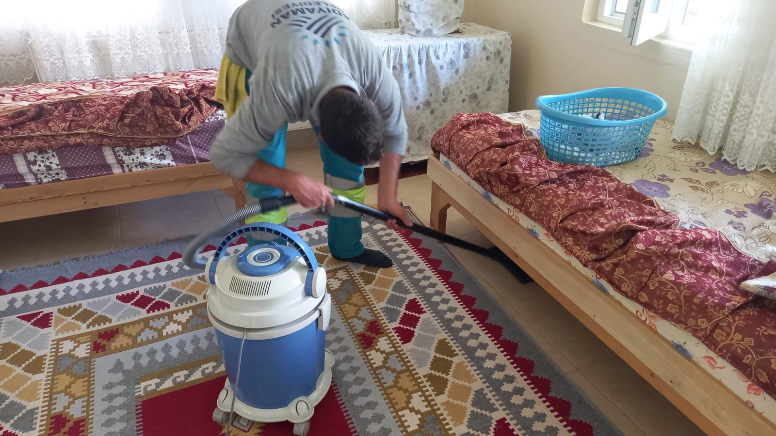 Yaşlı Çiftin Talebine Temizlik Timi Cevap Verdi