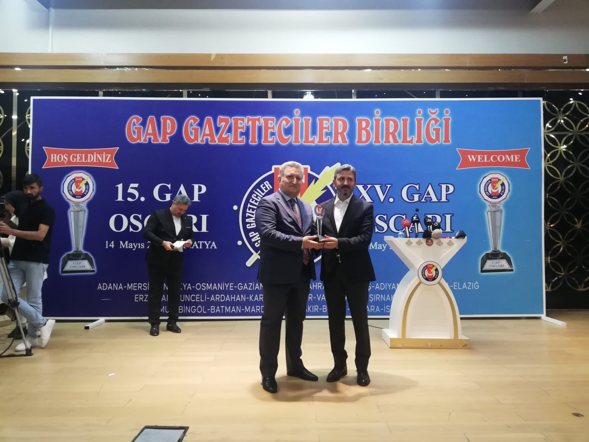 ‘Aydın’a Yılın Siyasetçi Ödülü Verildi