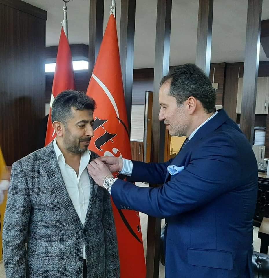 Çiğköfteciler Kralı Yeniden Siyaset Sahnesinde