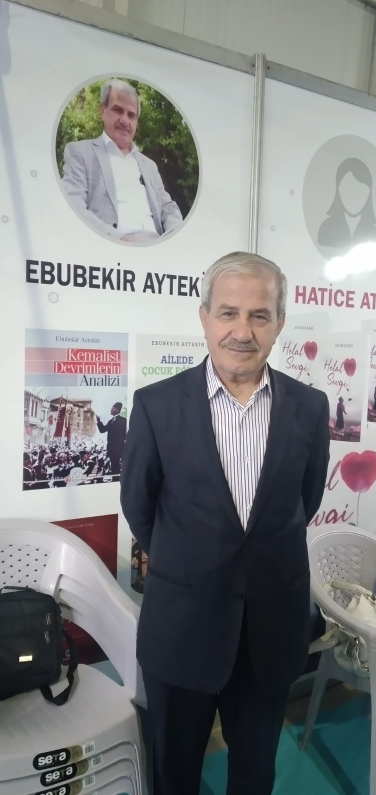 Yazarlar, Kitapseverleri Fuara Davet Etti