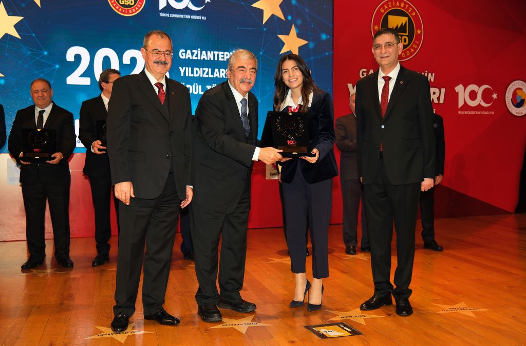 Başak Traktöre Asırlık Ödül