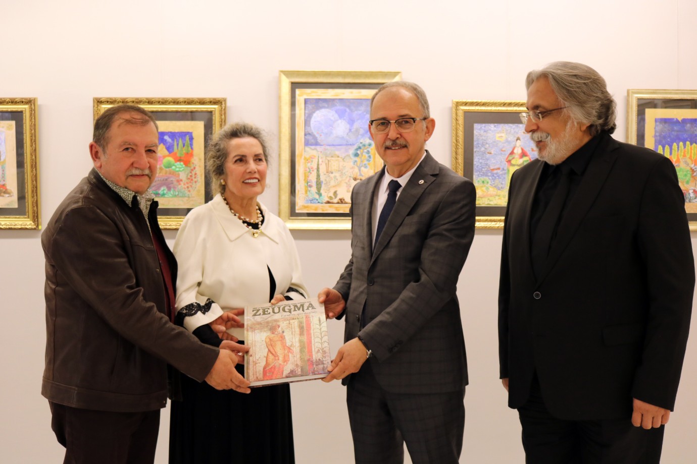 Ressam Alev Burhanoğlu Sanko Sanat Galerisi’nde sergi açtı
