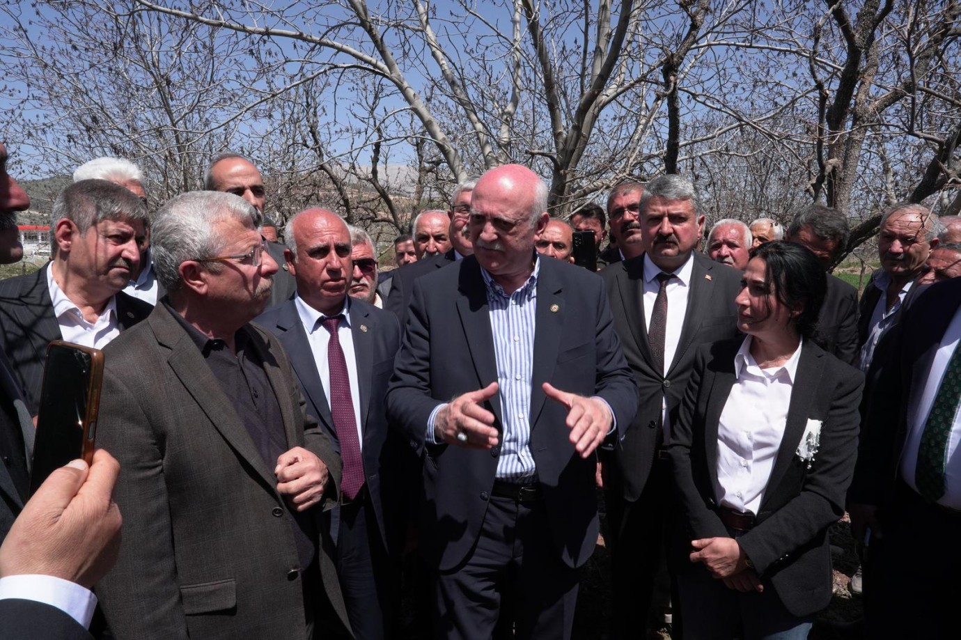 Bayraktar’dan Adıyaman’ın Gölbaşı ilçesinde zirai don incelemesi   