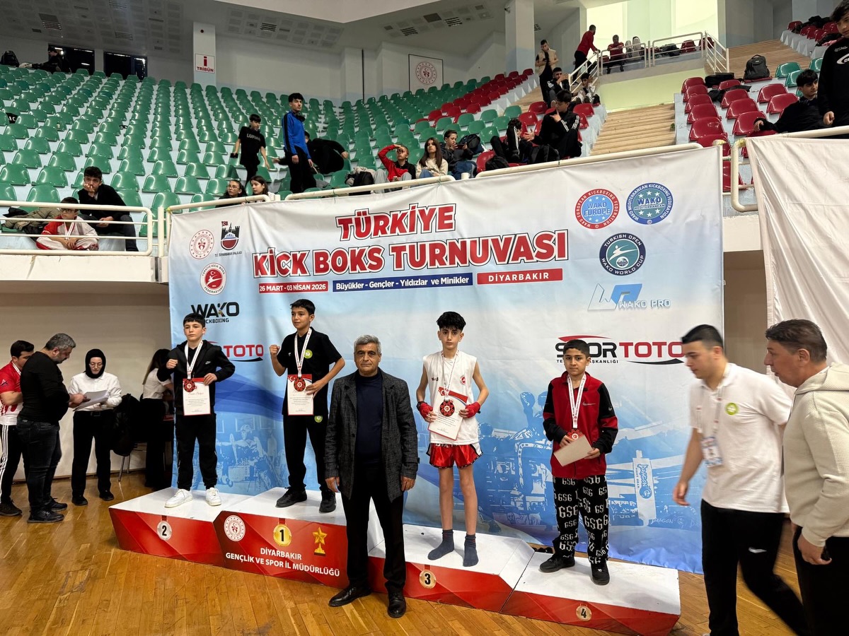 Kick Boks Sporcularından Büyük Başarı