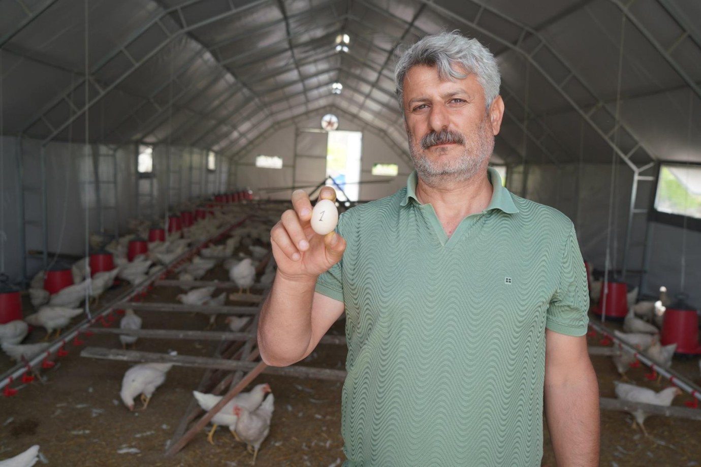Adıyaman Belediyesi’nin Kümes Hayvancılığı Tesisi’nde üretim başladı