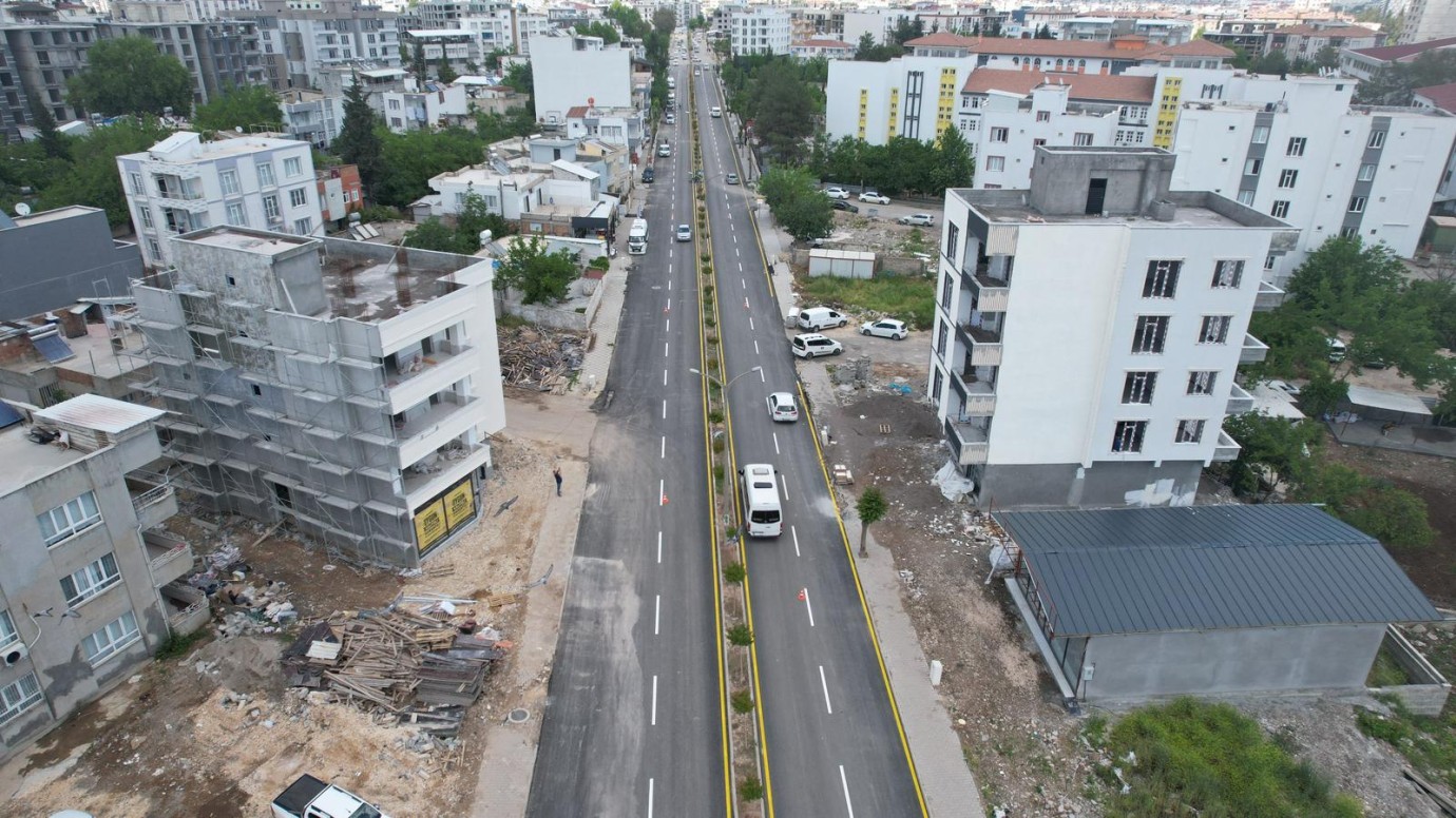 Şehit Yüzbaşı Rıza Fırat Caddesi yeni yüzüyle hizmette
