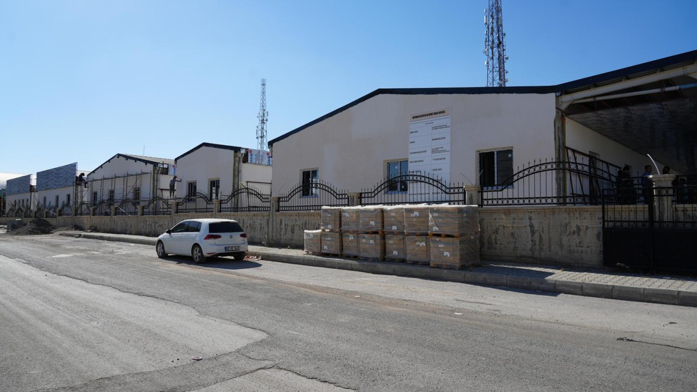 Adıyaman Belediyesi yeni hizmet binasına taşınmaya gün sayıyor