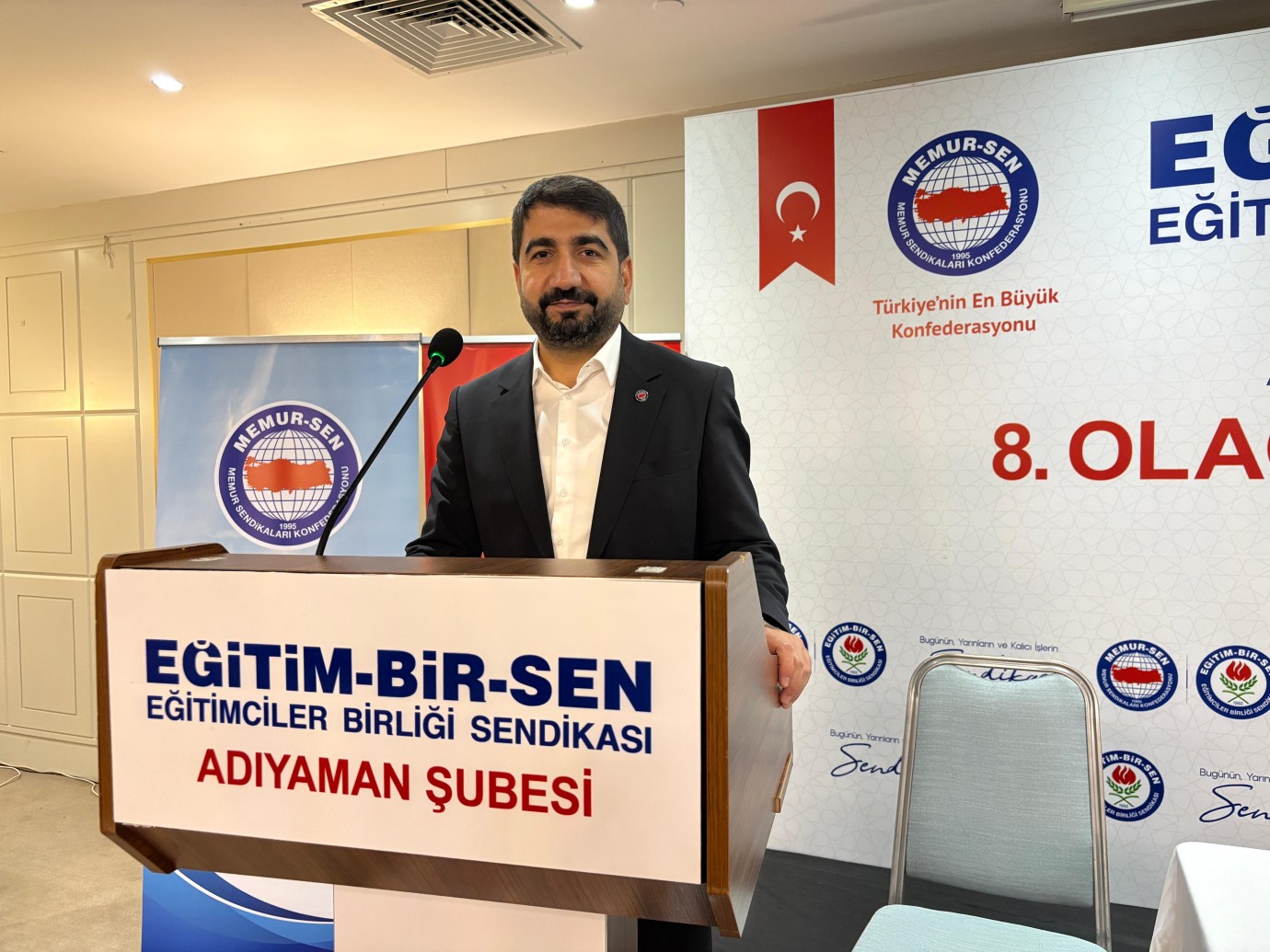Eğitim-Bir-Sen Adıyaman Şube Başkanı Mehmet Demir Güven Tazeledi